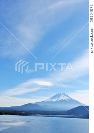 Mount Fuji from Lake Motosu in the blue sky Mount Fuji from Lake Motosu in the blue sky 59394078