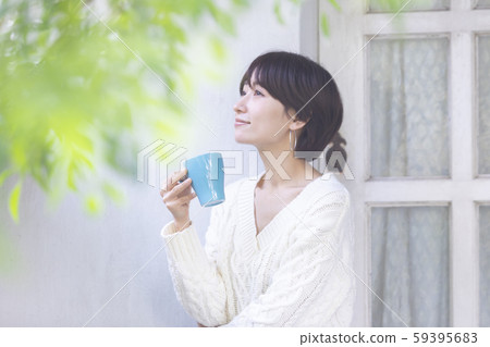 Women Outdoor Portrait Women Outdoor Portrait 59395683