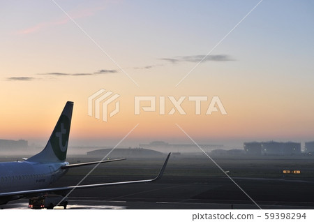 飛機 起飛 離開 59398294