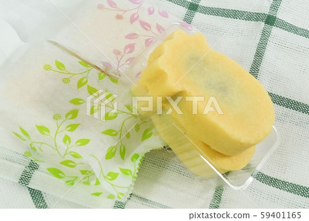 Delicious Taiwanese Pineapple Pies with Paper 59401165