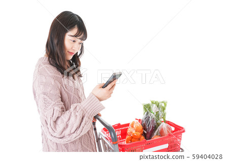 超級年輕的無現金支付女人 59404028