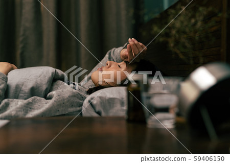 健康狀況不佳感冒生病的女人 59406150