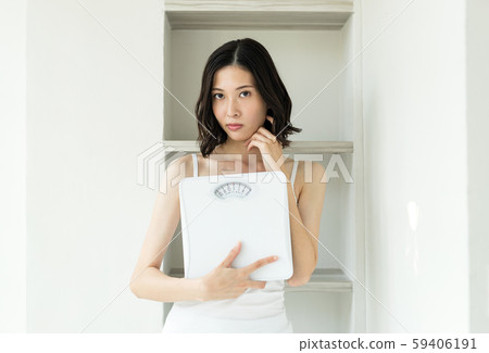 飲食,體重秤,女性 飲食,體重秤,女性 59406191