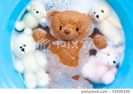 Soak toy bears in laundry detergent water Soak toy bears in laundry detergent water 59406399