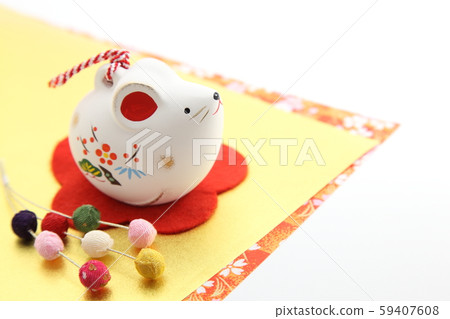 兒童年新年的材料,白色背景,一隻動物 兒童年新年的材料,白色背景,一隻動物 59407608