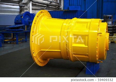Motor-wheel gear for dump truck in the workshop of automative plant 59409332
