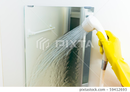 Bath cleaning washing bathroom mirror 59412693