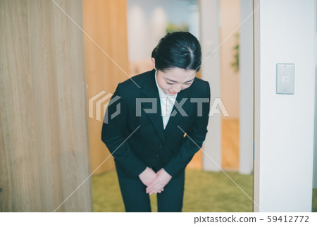 female, lady, woman 59412772