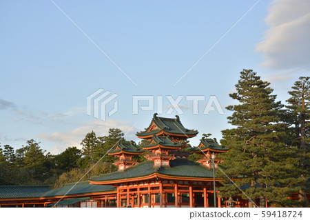 [Kyoto Prefecture] Heian Shrine in the evening 59418724