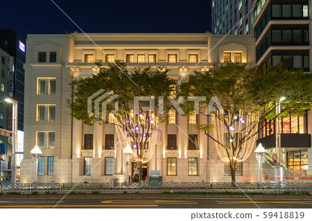 UFJ金錢博物館名古屋市伏見Hirokoji街的照明 UFJ金錢博物館名古屋市伏見Hirokoji街的照明 59418819