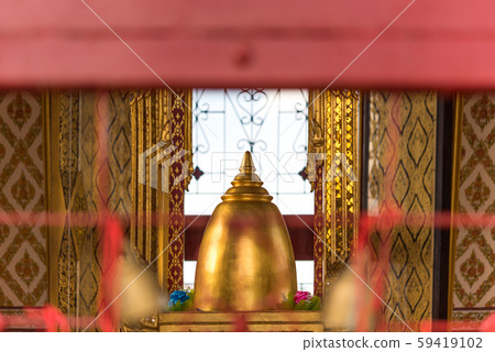 Wat Ratchanatdaram and Loha Prasat (iron castle) 59419102