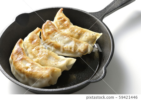 Iron-pot dumplings 59421446