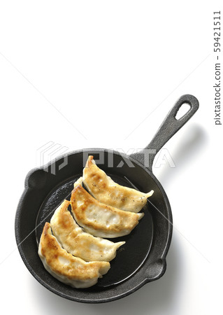 Gyoza dumplings 59421511