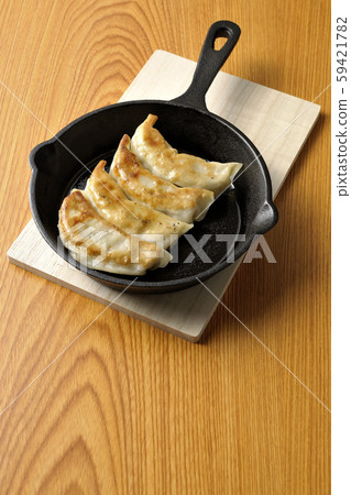 Grilled dumpling 59421782