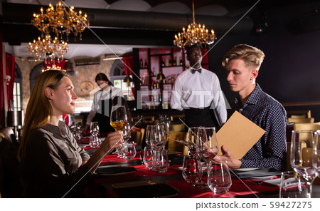 Couple at luxury restaurant 59427275