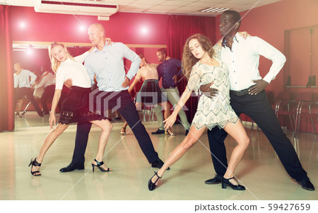 People practicing samba 59427659