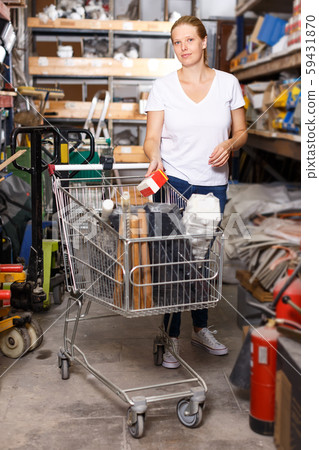 Woman customer in build store Woman customer in build store 59431870