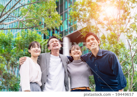 Shoulder crossing group Shoulder crossing group 59449657