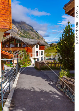 Houses in Zermatt alpine village, Switzerland Houses in Zermatt alpine village, Switzerland 59453179