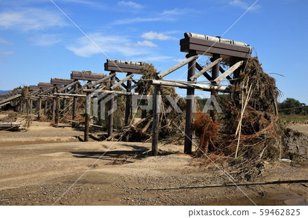  Typhoon No.19: Nagarebashi: Kizugawa: Bridge that has been swept away 59462825