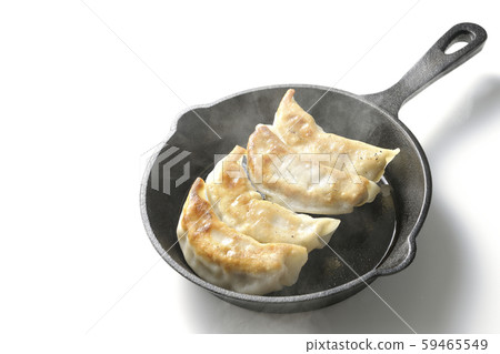 Hot grilled dumplings 59465549