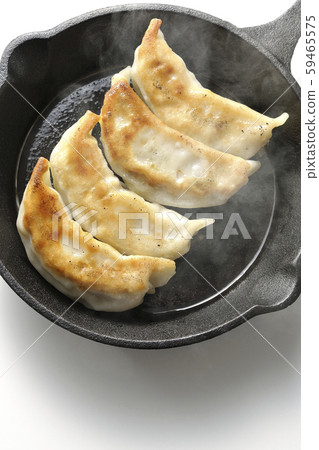 Gyoza dumplings 59465575