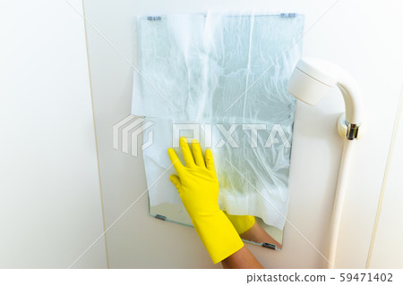 Bath cleaning poultice method how to remove the water from the mirror 59471402