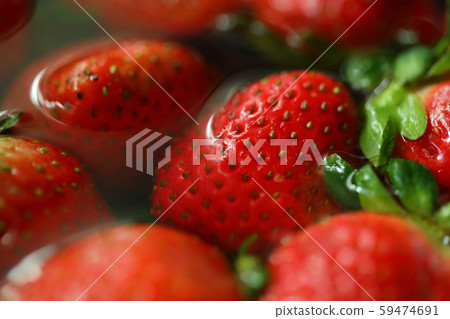 strawberry red fruit cleaning water 59474691