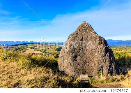 Autumn scenery of Oshido stone hill [Minamioguni-machi, Aso-gun, Kumamoto Prefecture] 59474727
