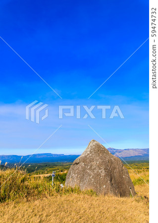 Autumn scenery of Oshido stone hill [Minamioguni-machi, Aso-gun, Kumamoto Prefecture] 59474732