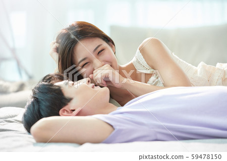 夫妻生活方式醒來 59478150