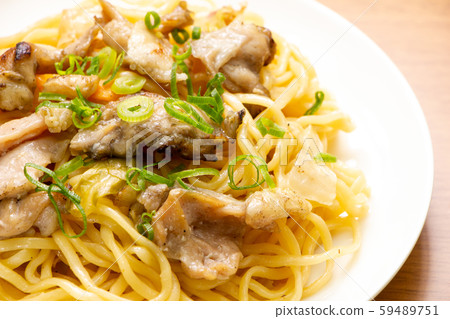 雞鹽炒麵。 59489751