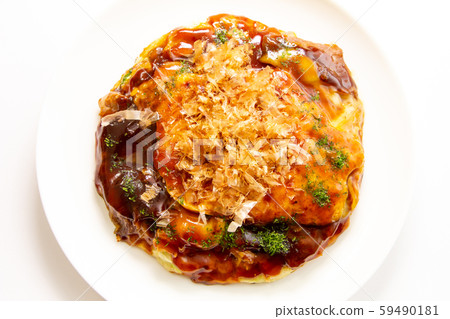 Okonomiyaki. (White plate / white background) 59490181