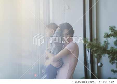 young mother and daughter young mother and daughter 59490236