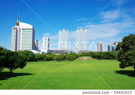 Makuhari Kaihin Park Square and Skyscrapers (Mihama Ward, Chiba City) 59492823
