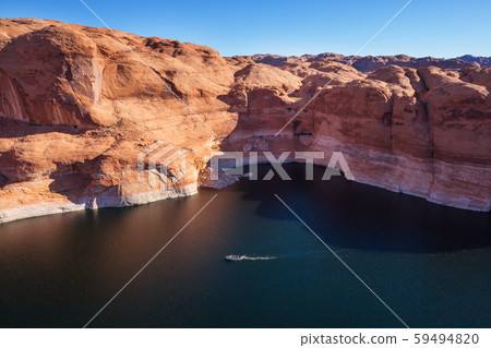 Powell lake Powell lake 59494820