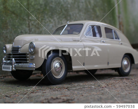 deluxe Soviet retro car GAZ M-20 59497038