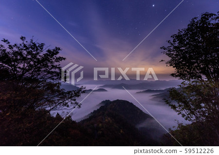 夜空和雲海 夜空和雲海 59512226