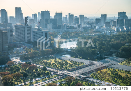  日本東京的城市景觀遊行，慶祝天皇的加冕歷史時刻（俯瞰火車線路）“慶祝線路” = 10天 59513776