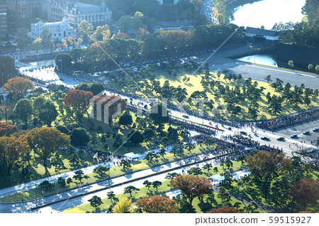 日本東京城市景觀遊行，慶祝天皇His下的加冕典禮-歷史時刻（車道）= 10天 59515927