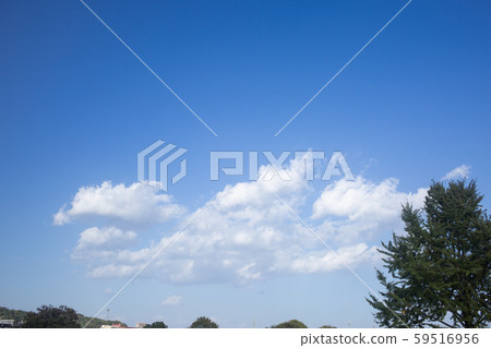  藍天和雲彩 59516956