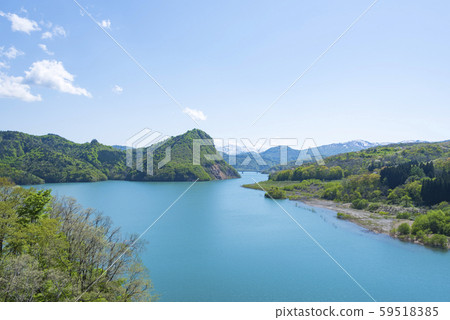 奧修湖大壩栗湖湖水源新鮮的綠色春天 59518385