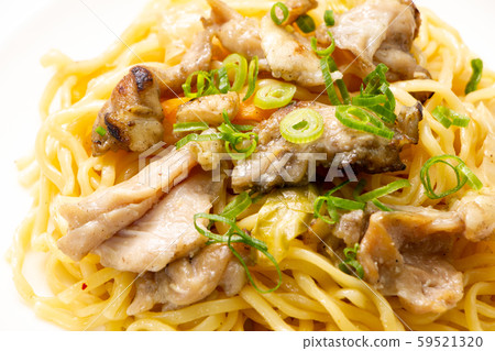 雞鹽炒麵。 59521320