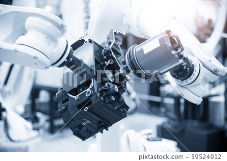 The automotive parts finishing process by milling. 59524912