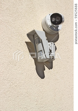 Anti-theft system with alarm and video. 59525688