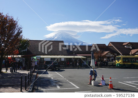 富士急河口湖站和富士山 富士急河口湖站和富士山 59527136