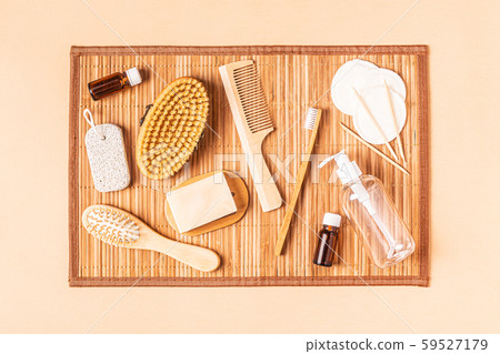 Set of bathroom accessories, top view. 59527179