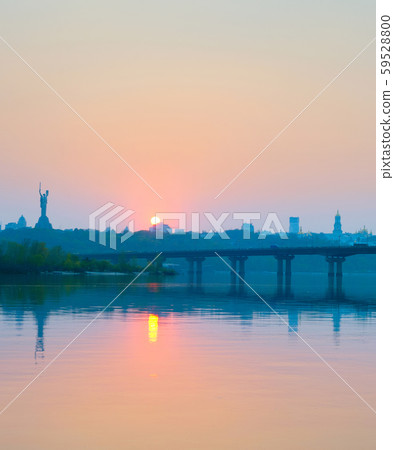 Dnipro river Paton bridge Kiev 59528800