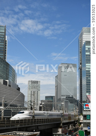 Tokaido Shinkansen running near Yurakucho Station in Tokyo Tokaido Shinkansen running near Yurakucho Station in Tokyo 59533025