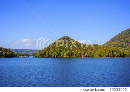 洞爺湖群島（洞爺湖上的三塔） 59535025